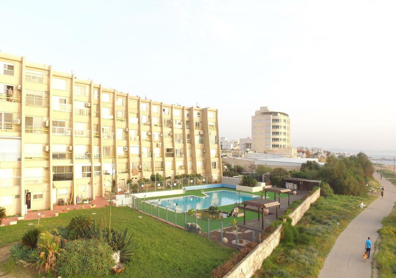 Ha-Aliya Sea View Apartment Nahariya Exterior photo